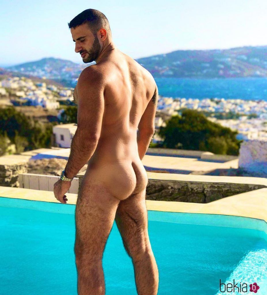 Eliad Cohen se queda completamente desnudo en Ibiza - Zona Gay