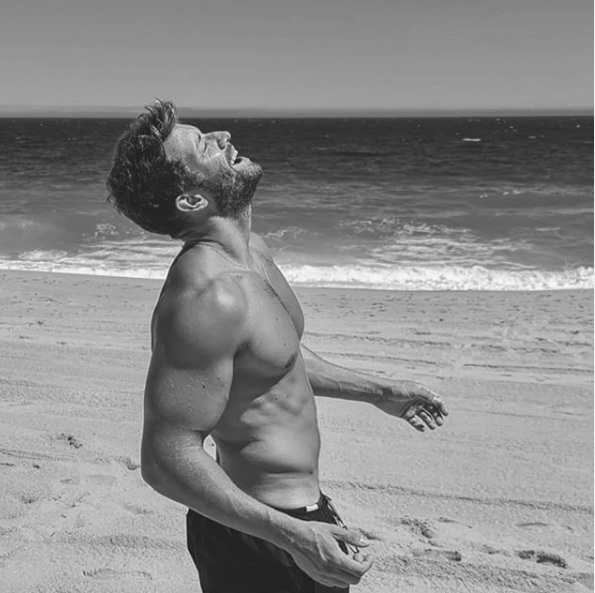 Pablo Alborán Desnudo y Hot: Las Fotos y Escenas Naked Filtradas 4