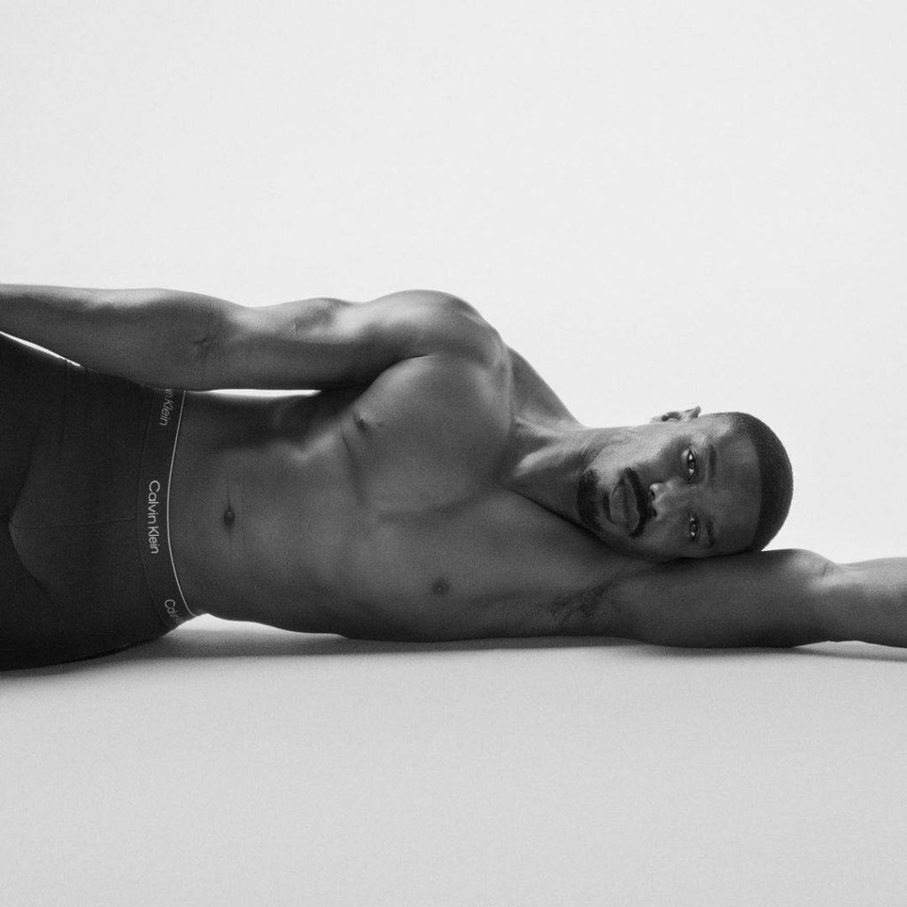 Michael B. Jordan Desnudo: Sus Fotos Virales, Películas y Campañas 3